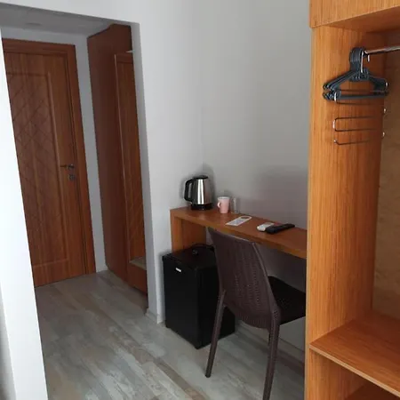 Naz Old Bazaar Hotel 3*