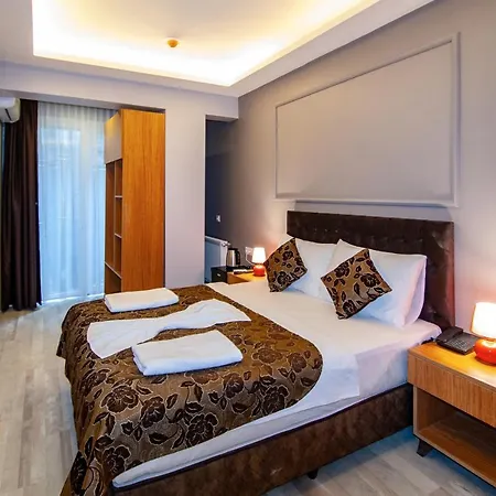 Naz Old Bazaar Hotel