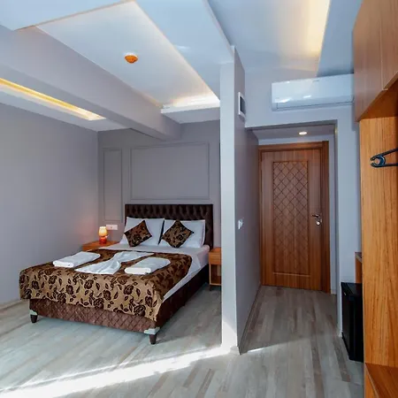 Naz Old Bazaar Hotel