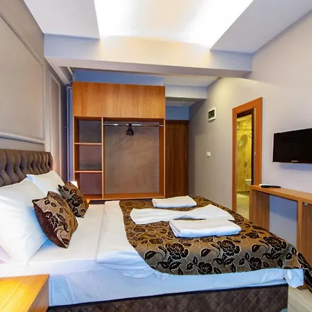 Hotel Naz Old Bazaar 3*