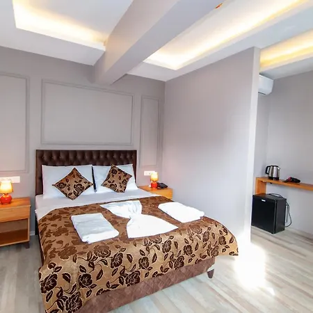 Naz Old Bazaar Hotel 3*