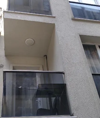 Naz Old Bazaar Hotel