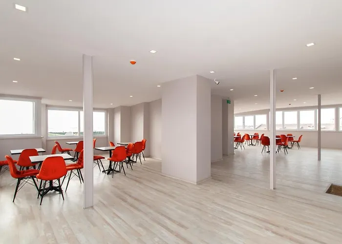 Naz Old Bazaar Hotel