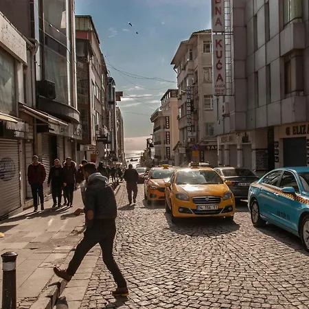 Naz Old Bazaar ホテル